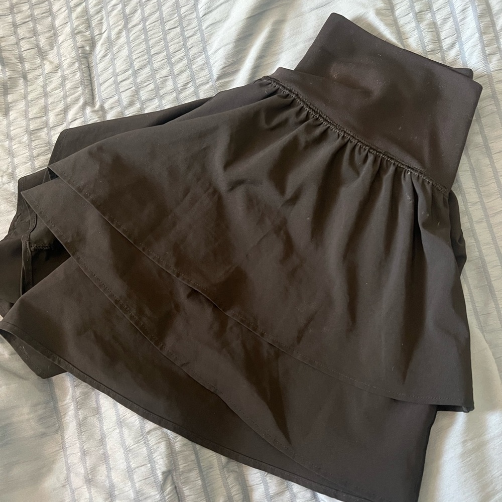 Offline by Aerie Ruffled Shorts with Wide Waistband - size Medium